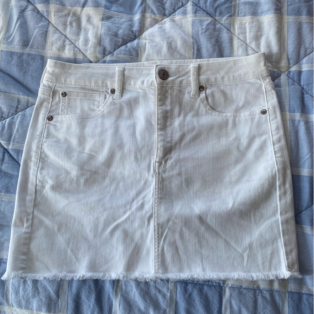 American Eagle Super Stretch White Skirt - 12